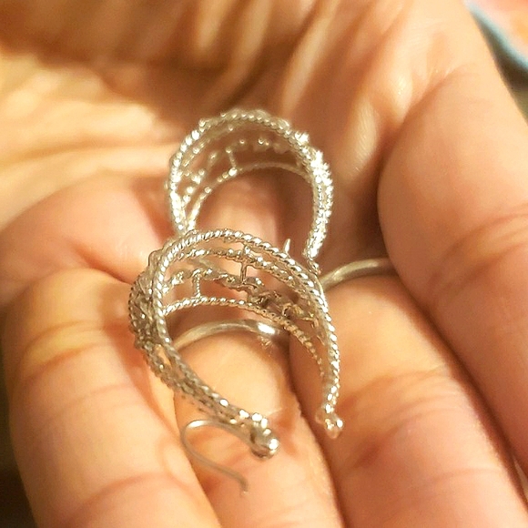 Sold Rare Style STERLING SILVER TWISTED ROPE FILIGREE HOOP EARRINGS - Picture 7 of 9